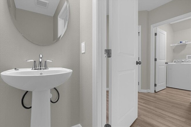 Building Photo - 164 Cape Honeysuckle Pl