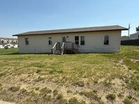 Building Photo - Single-family home available!
