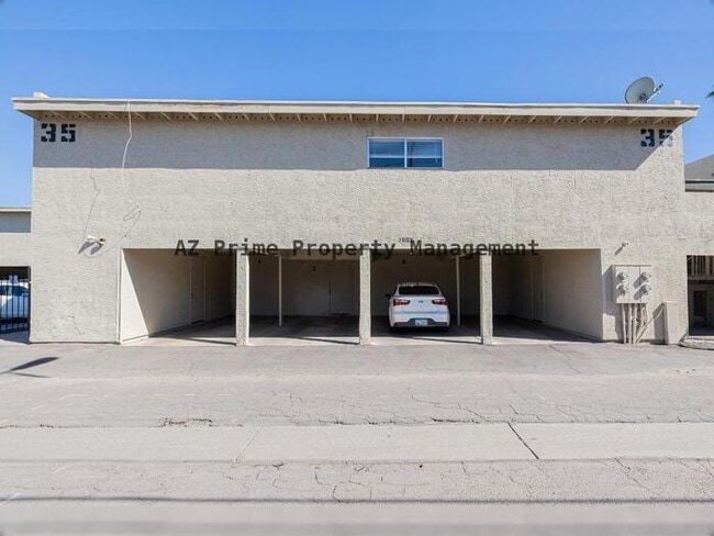 Building Photo - 2802 N 43rd Ave