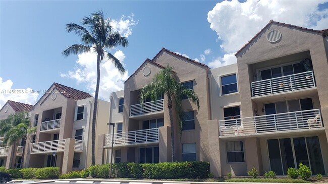 Building Photo - 2731 Ocean Club Blvd
