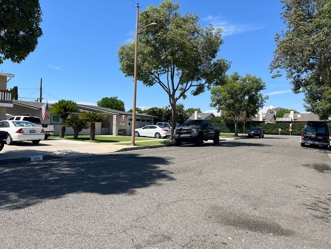 Building Photo - 1014 Mirasol St