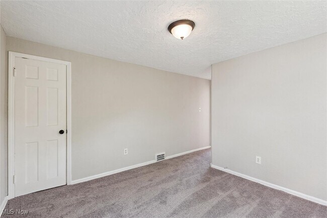 Building Photo - 20891 Priday Ave