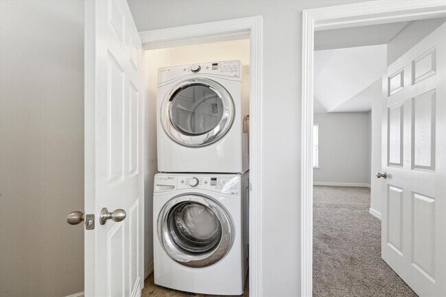 Building Photo - 2624 Detering St