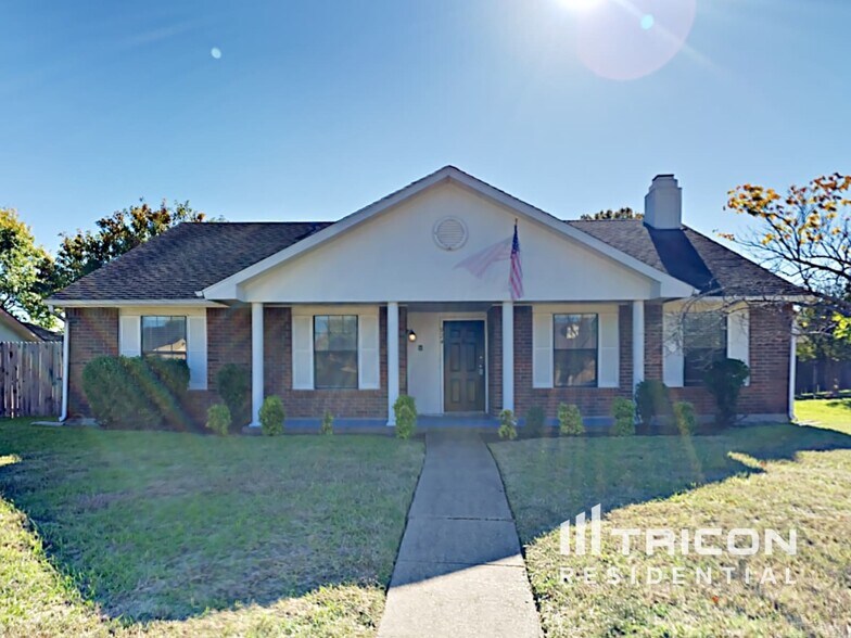 Primary Photo - 924 Granite Ln