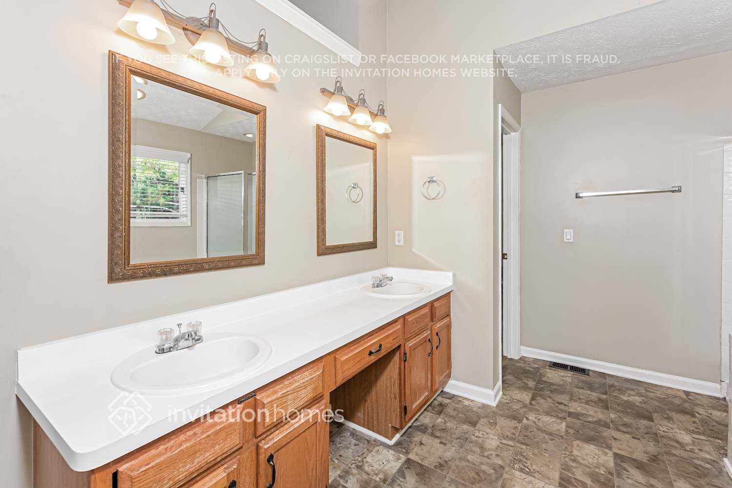 Building Photo - 495 Meadowfield Ct