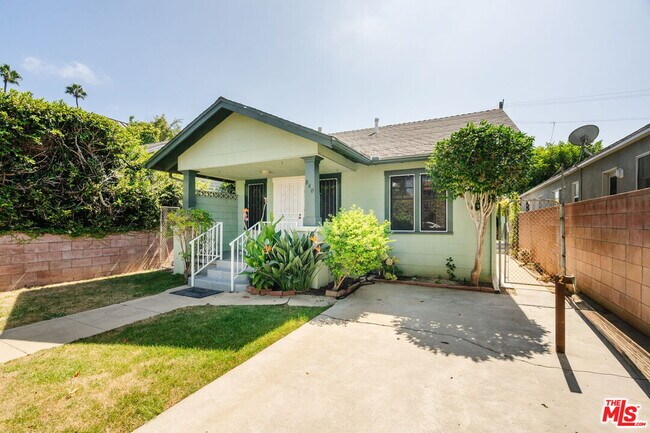 Building Photo - 840 Milwood Ave