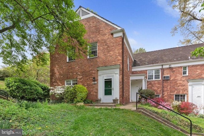 Building Photo - 3623 Gunston Rd