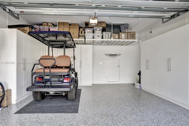 Building Photo - 17113 Aquavera Way