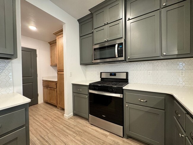 Building Photo - Beautiful 3 Bedroom Home in Azalea Farms in Noble