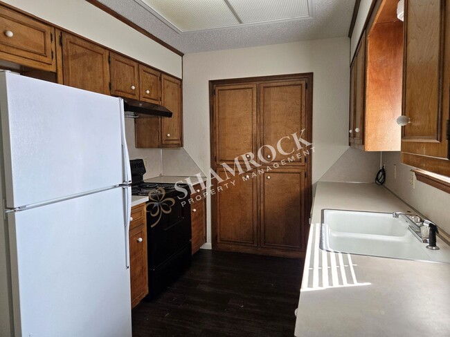 Building Photo - 2-Bedroom Waco ISD Duplex!