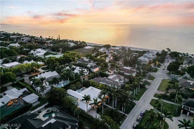 Building Photo - 154 4th Ave N