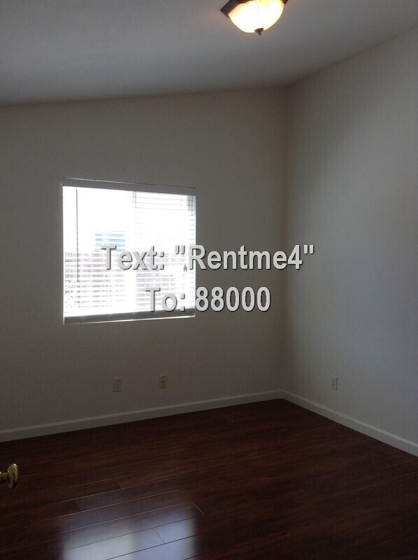 Building Photo - 3 Bedroom, 2 Bathroom Home in Elk Grove