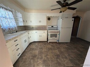 Building Photo - 2734 Forest # Upper Ave