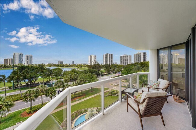 Building Photo - 20185 E Country Club Dr