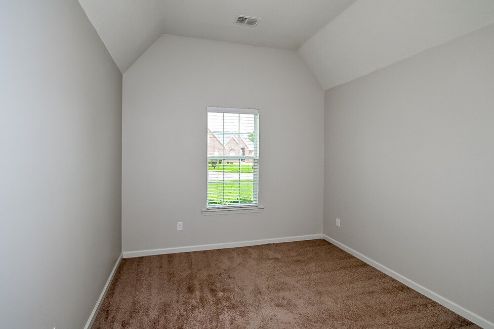 Building Photo - 9171 Tahoe Dr