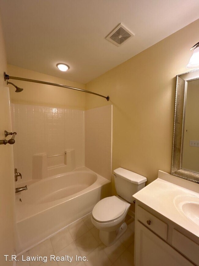 Building Photo - 2 br, 2.5 bath House - 10012 University Pa...