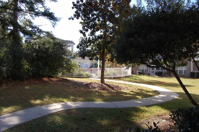 Building Photo - 4231 Hibiscus Dr