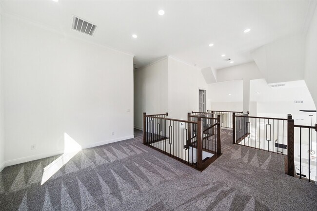 Building Photo - 75 Wick Willow Rd