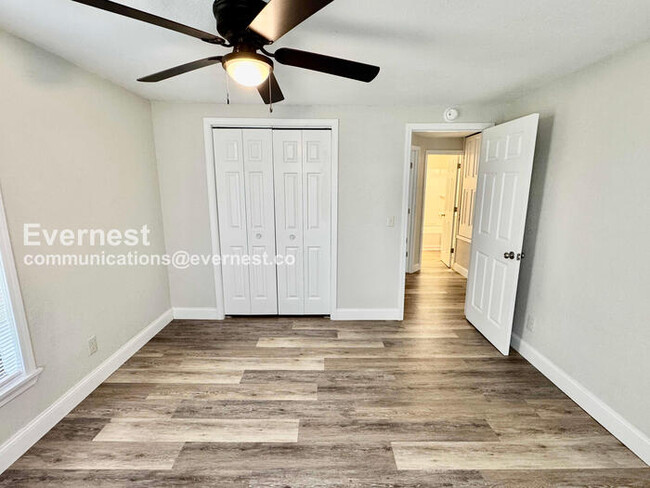 Building Photo - 813 J St NW