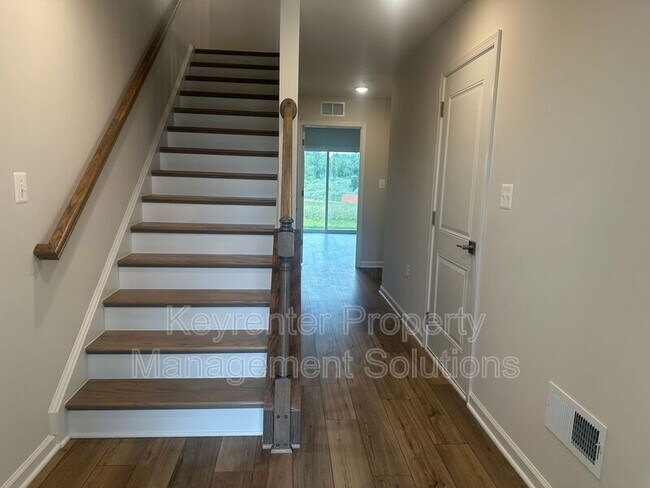 Building Photo - 121 Gibraltar Dr