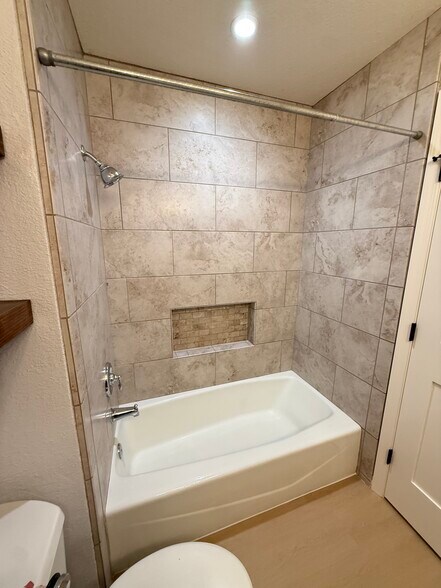 Building Photo - 6624 Trilby Ct