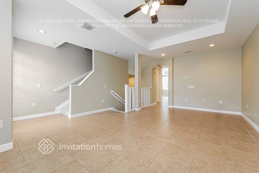 Building Photo - 2564 Gardens Pkwy