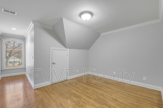Building Photo - 1801A Shackleford Rd