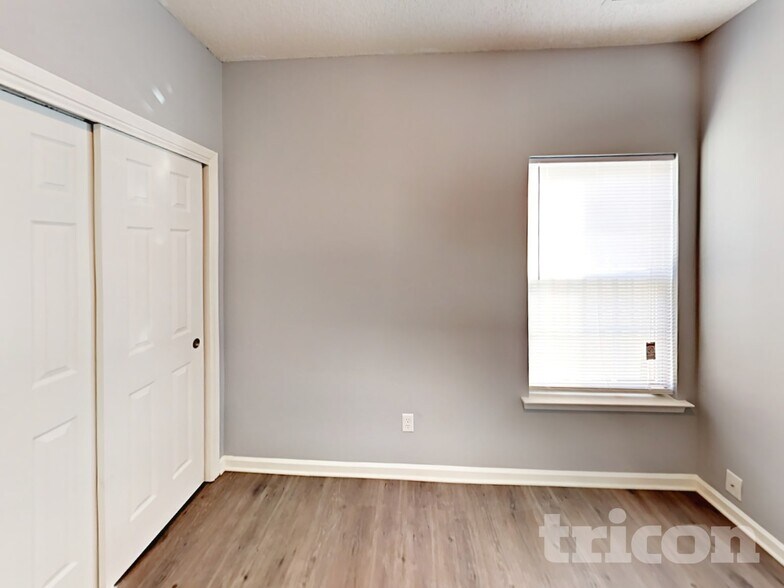 Building Photo - 3846 Tioga Ln