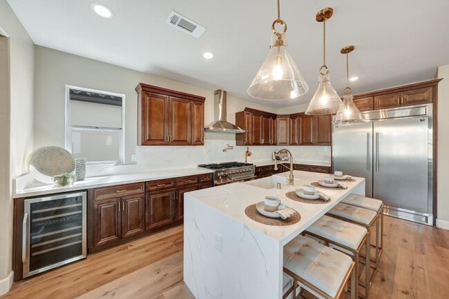 Building Photo - 2147 West Cardinal Avenue