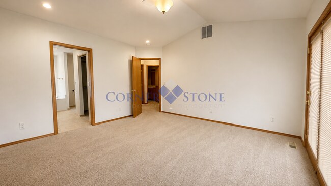 Building Photo - 5537 N Tumbleweed Pl