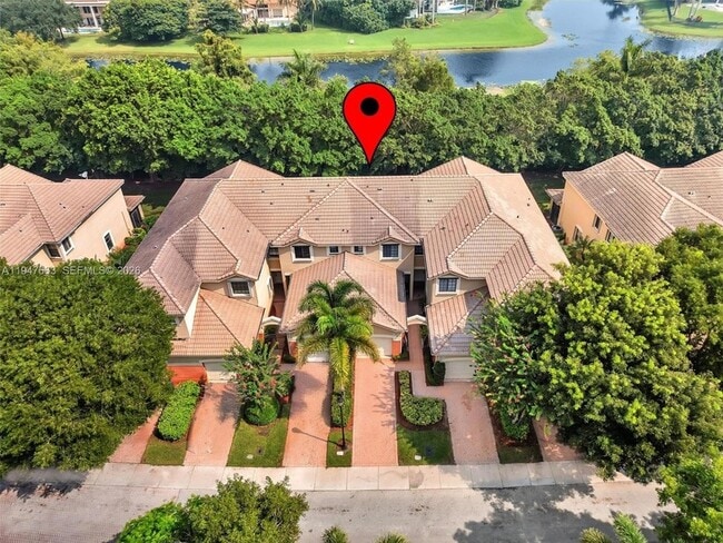 Building Photo - 3853 Tree Top Dr