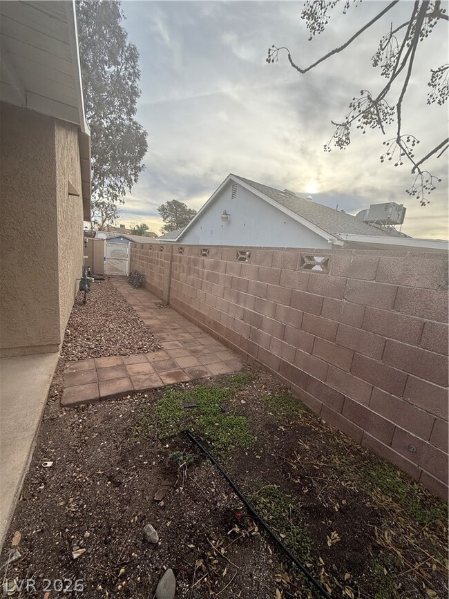 Building Photo - 1502 Christina Dr