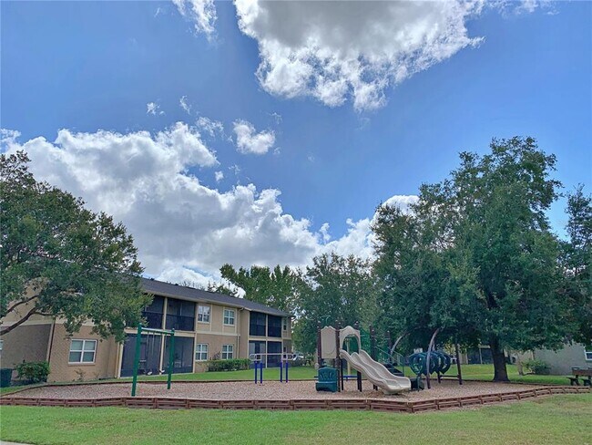 Building Photo - 9800 Turf Way