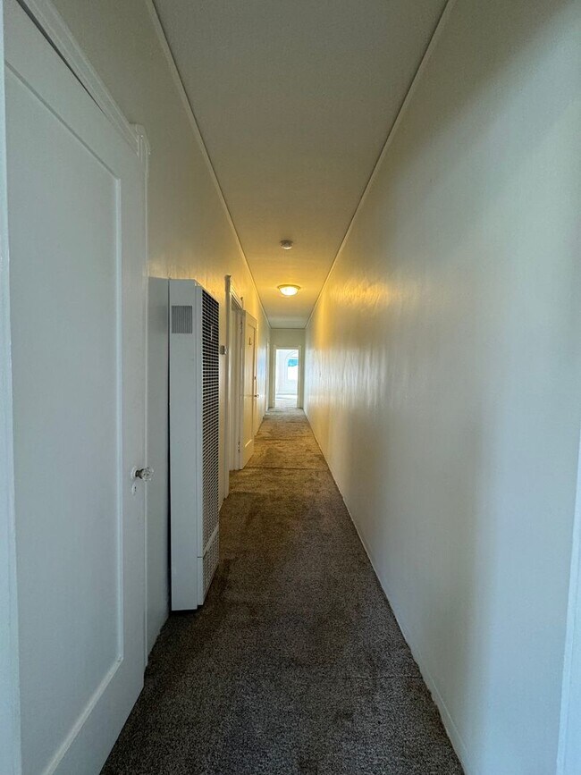 Building Photo - Welcome to Your New Home: Stunning Apartments in Orange St.