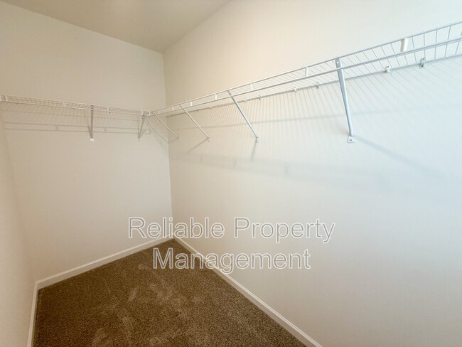 Building Photo - 76 N District Ave
