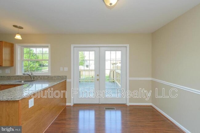 Building Photo - 257 Maple Wreath Ct