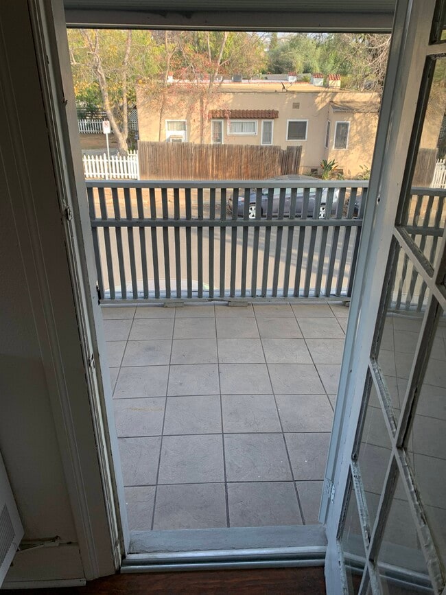 Deck - 4600 Melbourne Ave