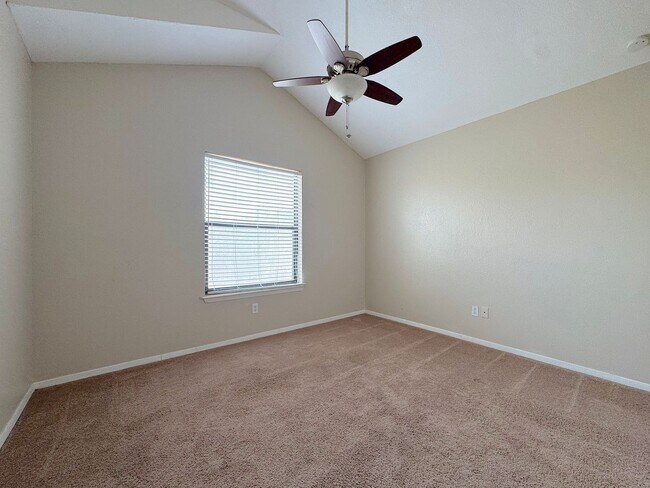 Building Photo - 1605 Cezanne Cir