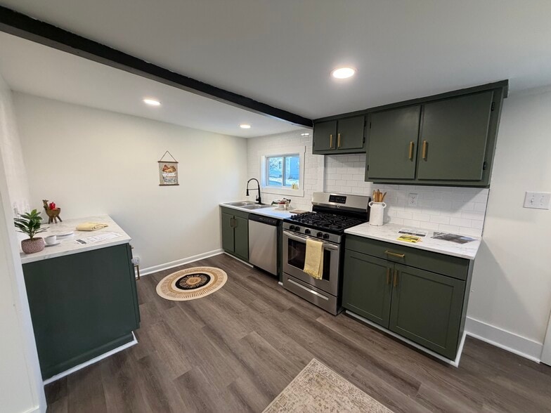 Building Photo - 2961 Triangle Pl