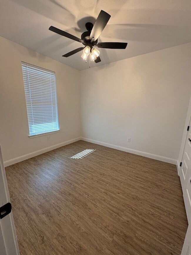 Building Photo - 374 Kristie Path