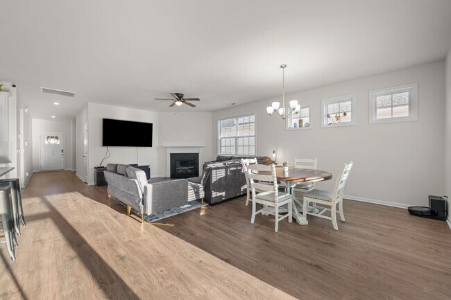 Building Photo - 5016 Cinnamon Run