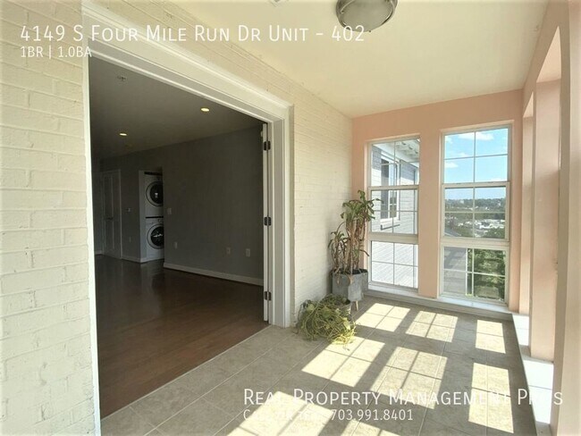 Building Photo - 4149 S Four Mile Run Dr