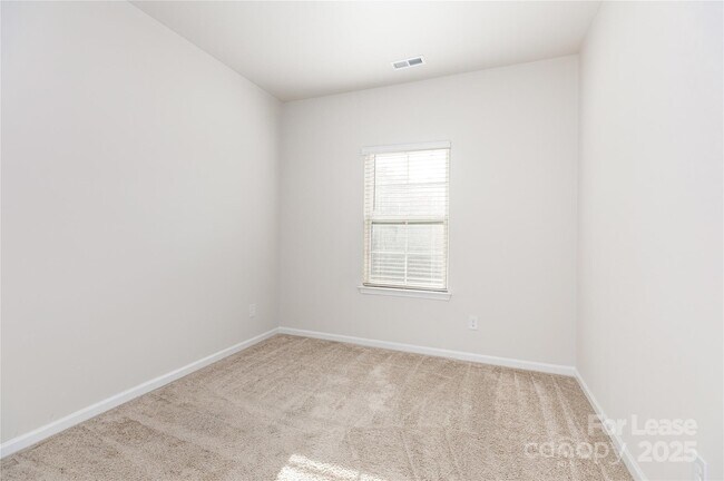 Building Photo - 10114 Hemingway Pl