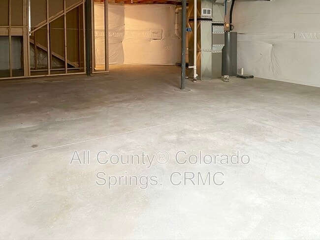 Building Photo - 610 Thimbleberry Point