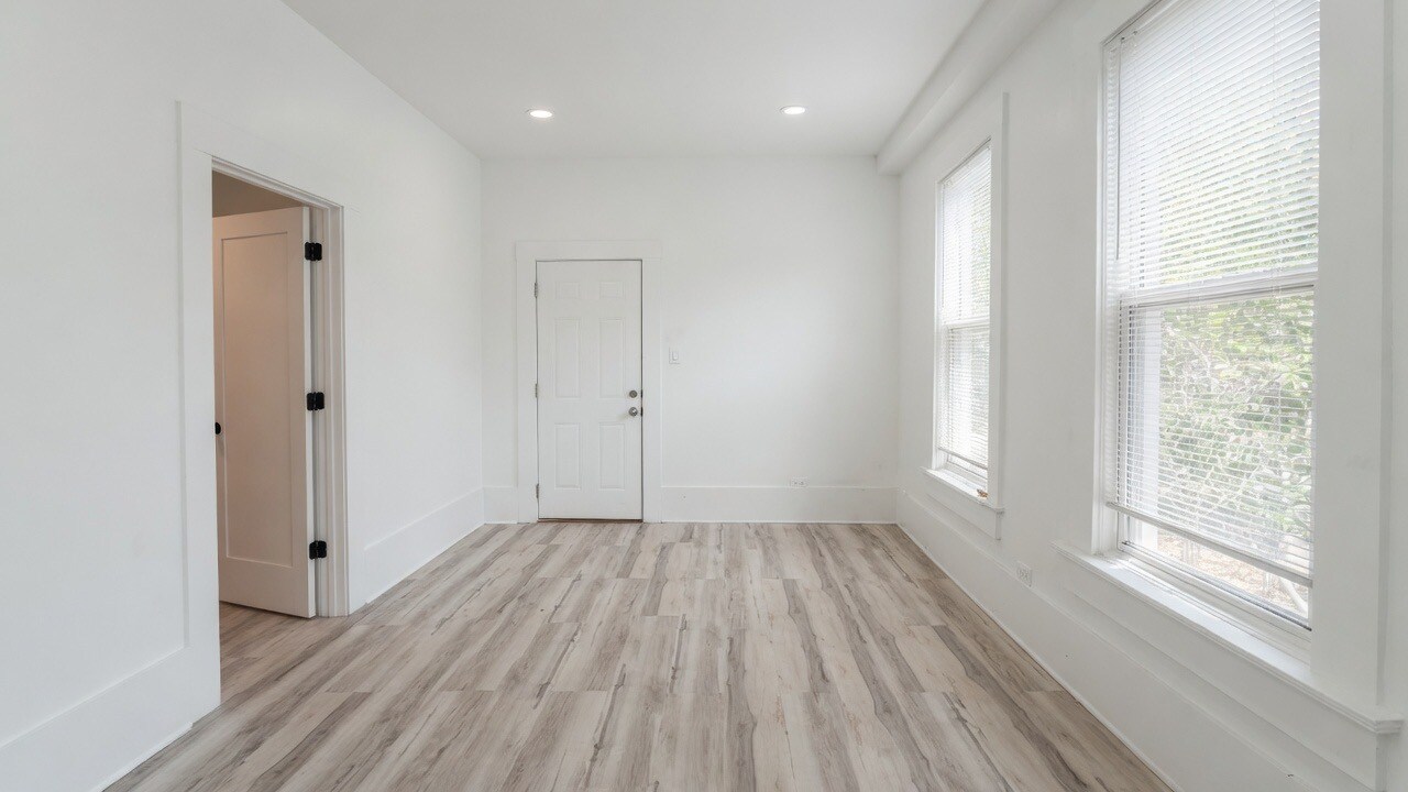 Building Photo - 2607 W Haddon Ave