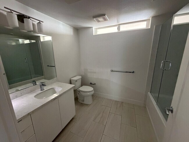Building Photo - $2,695 / 1 BR - STYLISH & CONVENIENT HOME IN THE HEART OF FREMONT!