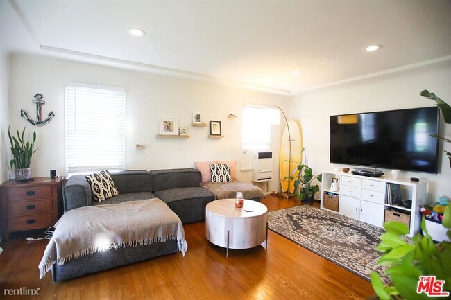 Building Photo - 1 br, 1 bath House - 2322 Wellesley Ave