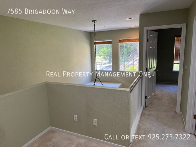 Building Photo - 7585 Brigadoon Way