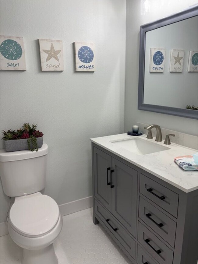 Building Photo - Fully Renovated 3-Bedroom Gem with Modern Upgrades & Timeless Charm!