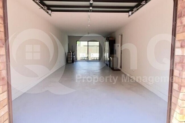 Building Photo - 3233 N 70th St